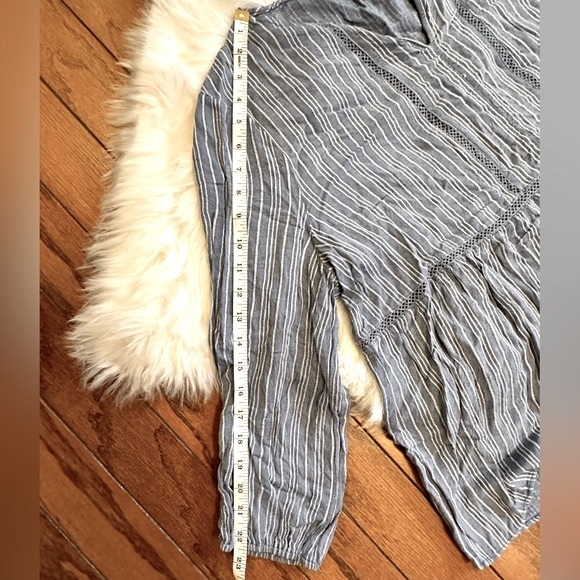 Chambray top with white stripes - Picture 4 of 6